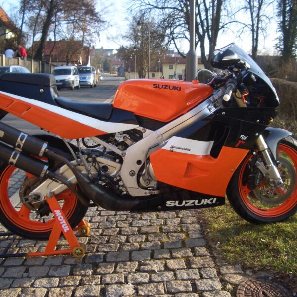 Suzuki RGV 250 (2-Takter)