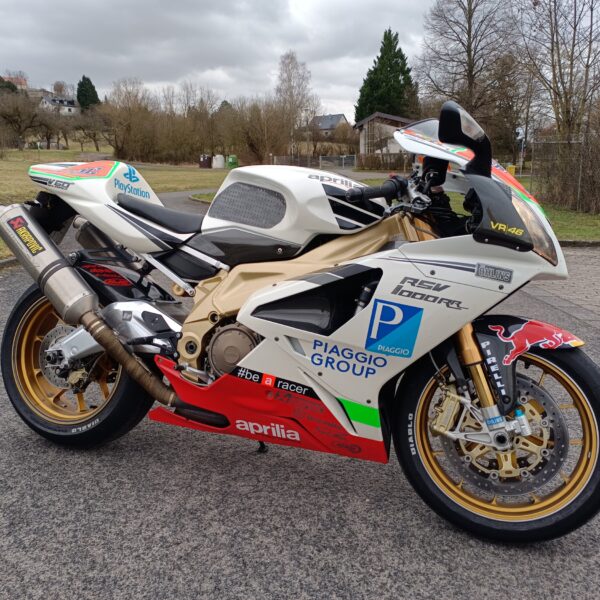 Aprilia RSV 1000 RR Factory
