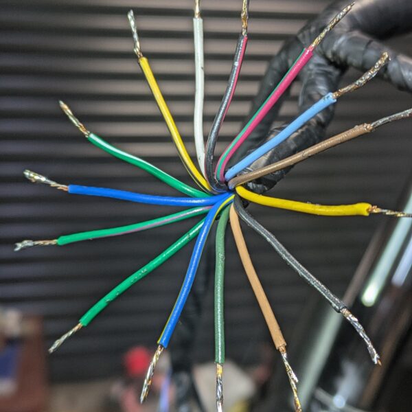 Elektrik an den neuen Digitaltacho von Koso anschließen...