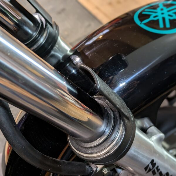 ...neue Simmerringe, neu Staubkappen, neues Dämpferöl...