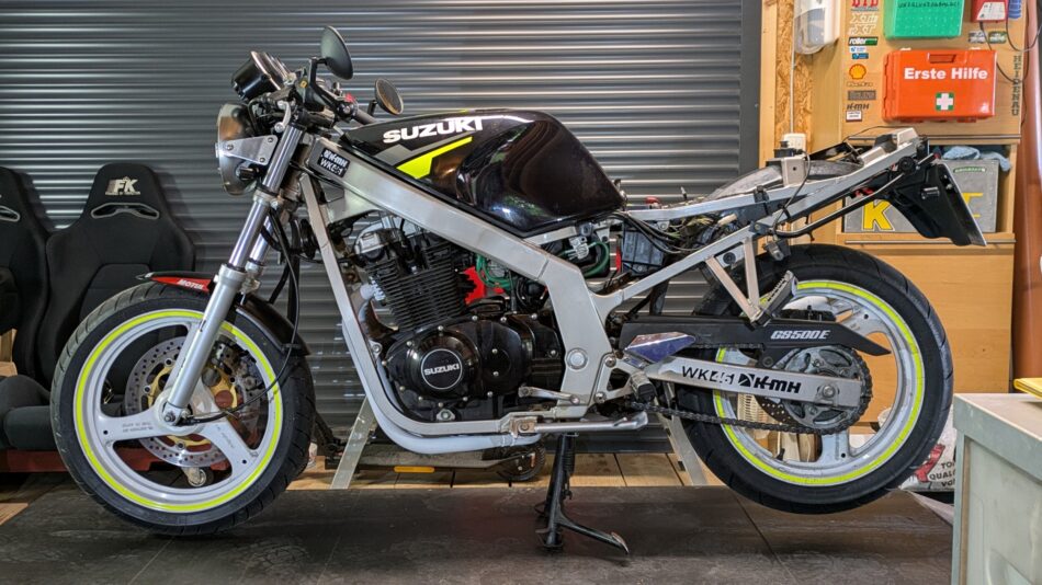 Suzuki GS 500 Basic Sport Foto