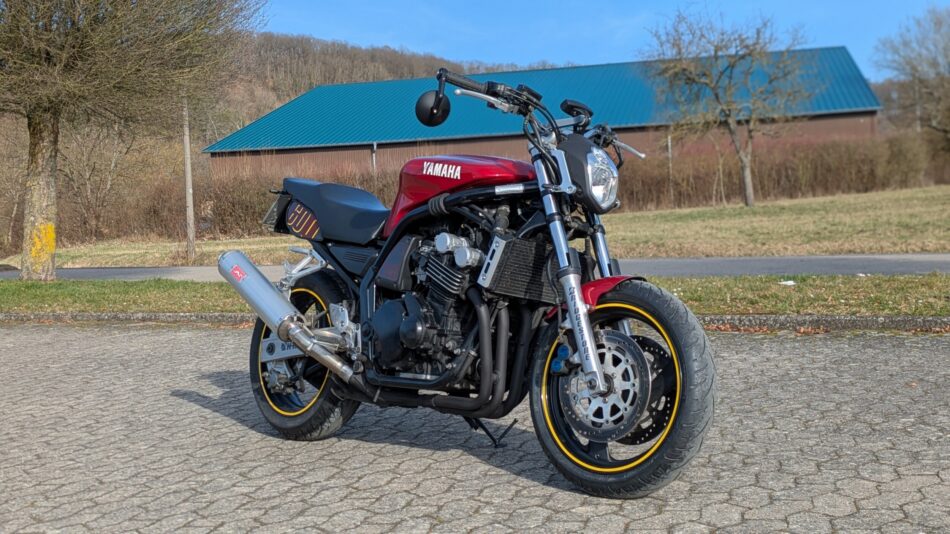 Yamaha FZS 600 Cafe Foto