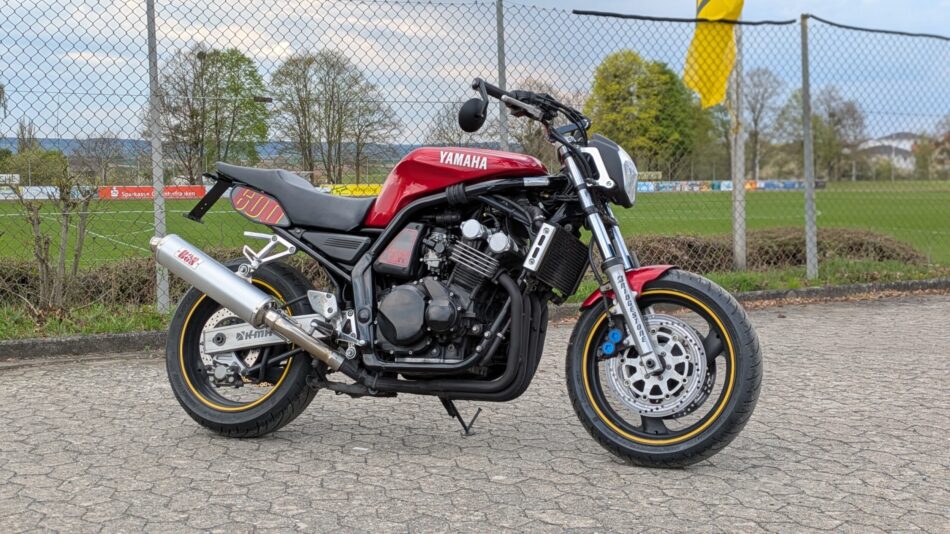 Yamaha FZS 600 Cafe Foto